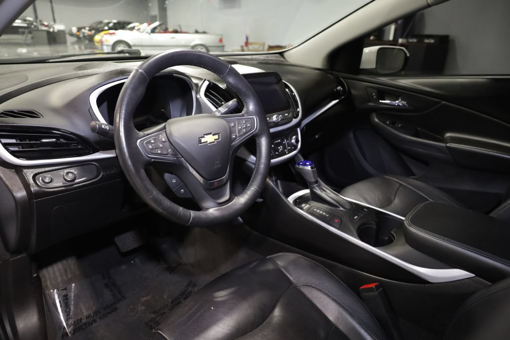 Used 2018 Chevrolet Volt LT w/ Comfort Package FWD image 15