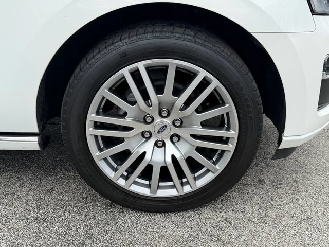 Used 2023 Ford Expedition Platinum RWD image 9