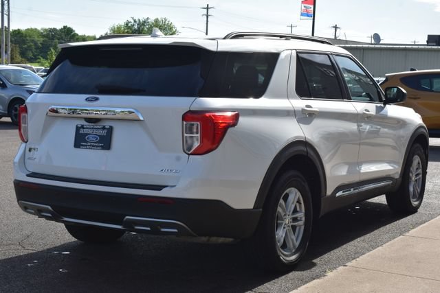 Used 2023 Ford Explorer XLT w/ Equipment Group 202A AWD/4WD image 10