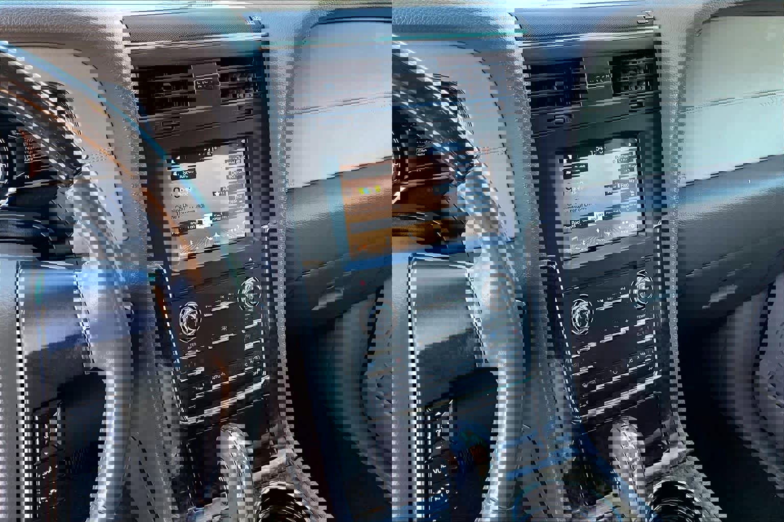 Used 2017 Lincoln Navigator Select image 7