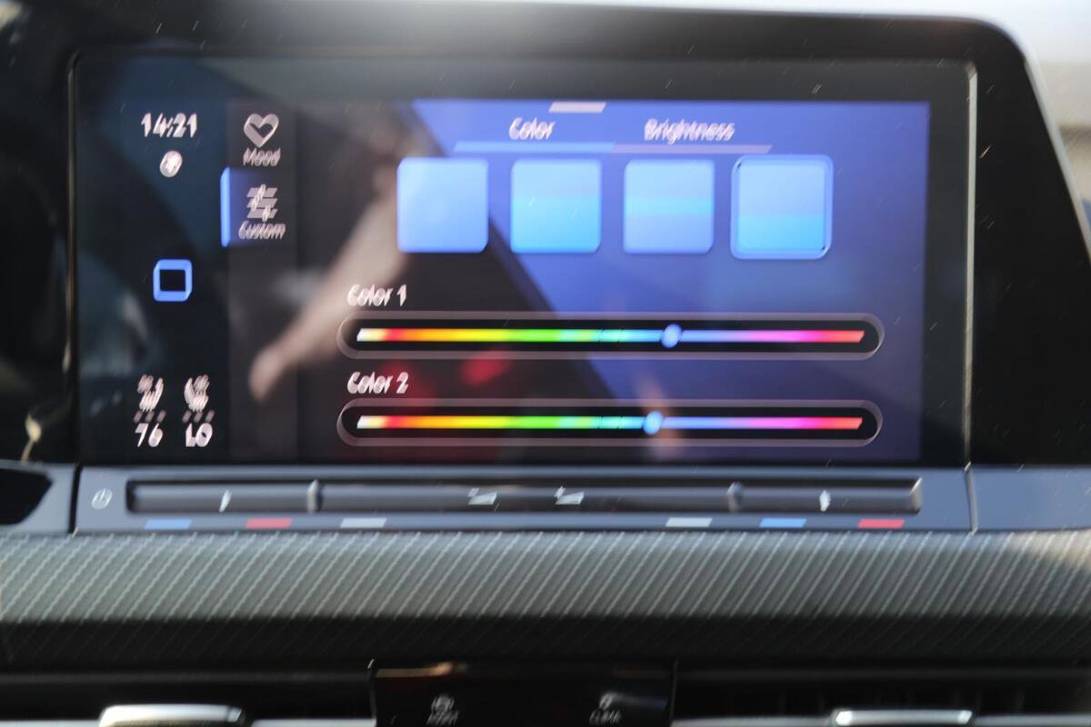 Used 2024 Volkswagen Golf R image 13