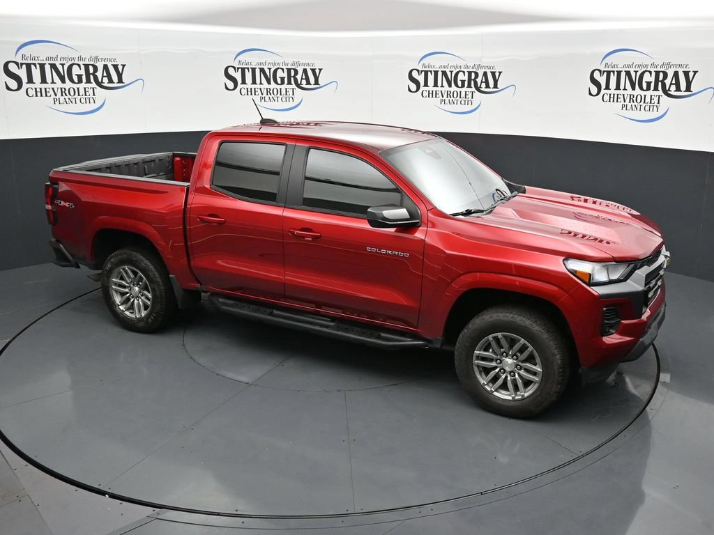 Used 2024 Chevrolet Colorado LT w/ LT Convenience Package II AWD/4WD image 18