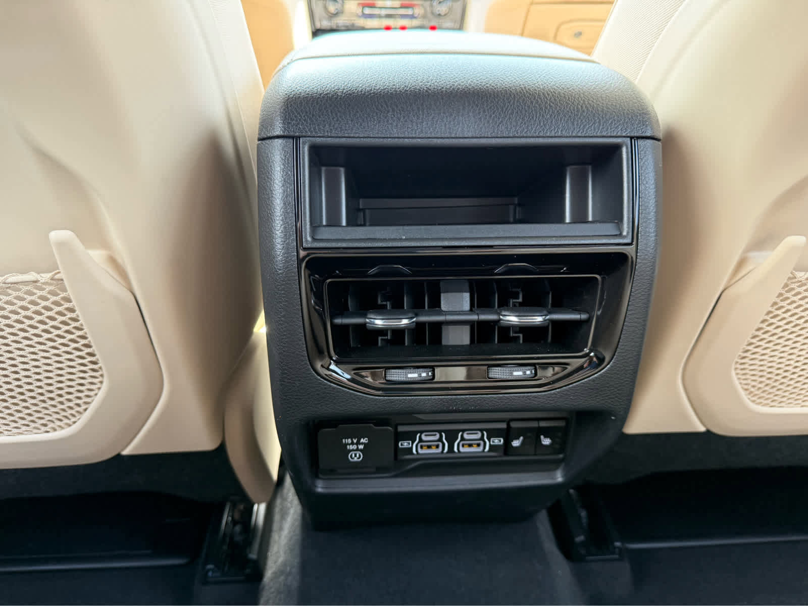 Used 2025 Jeep Grand Cherokee Limited image 25