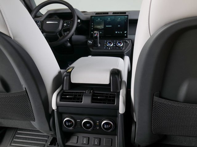 New 2026 Land Rover Defender 110 X-Dynamic SE AWD/4WD image 22