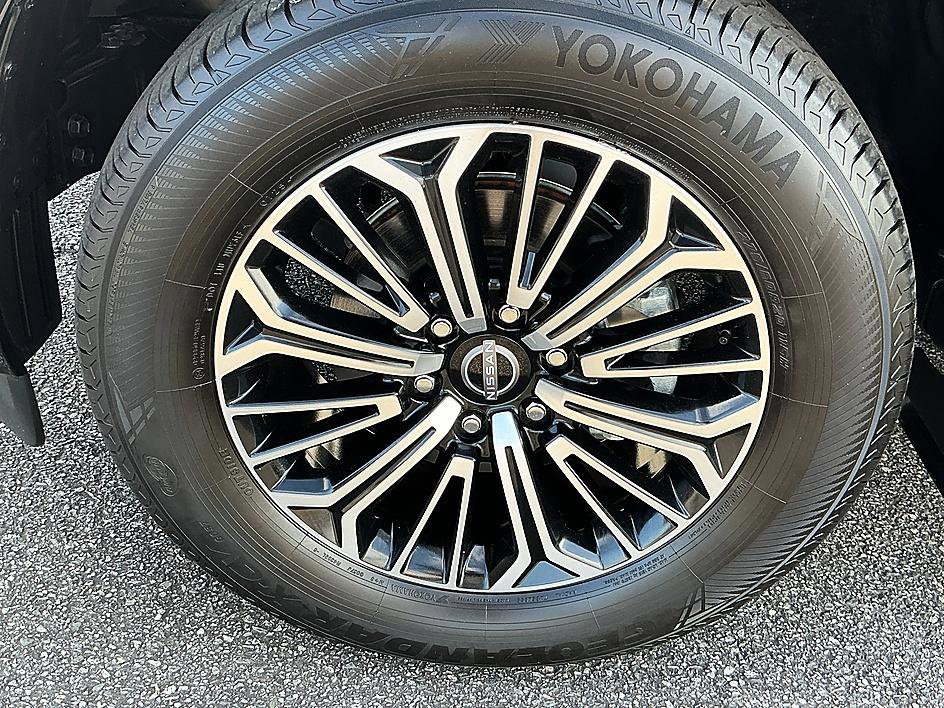 Certified 2025 Nissan Armada SL w/ Captain's Chari Seat Package image 10