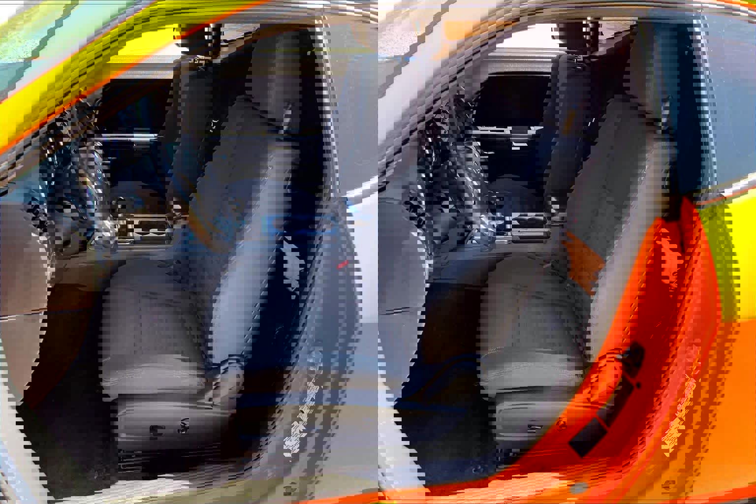 Used 2014 Dodge Challenger R/T w/ Blacktop Package image 7