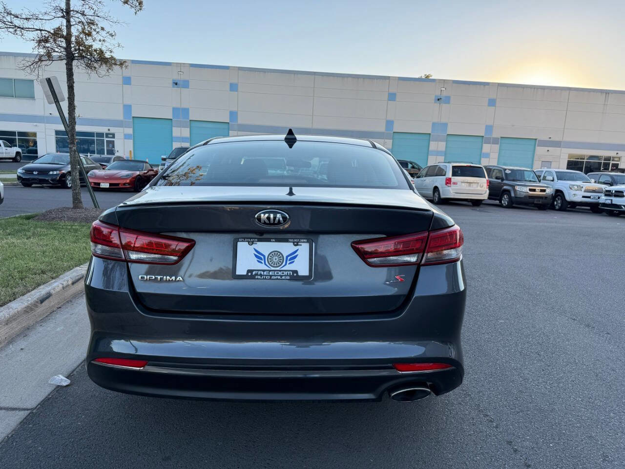Used 2018 Kia Optima S image 8