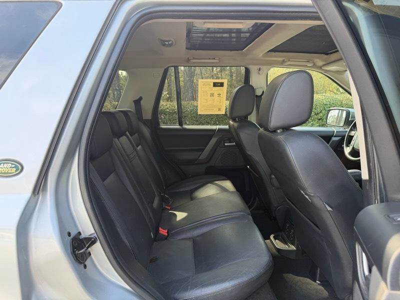 Used 2008 Land Rover LR2 SE image 25