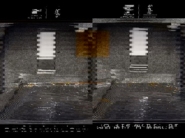 Used 2005 Cadillac De Ville w/ Equipment Group image 25