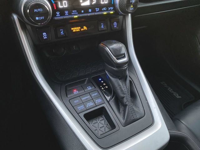 Used 2020 Toyota RAV4 XLE Premium AWD/4WD image 15