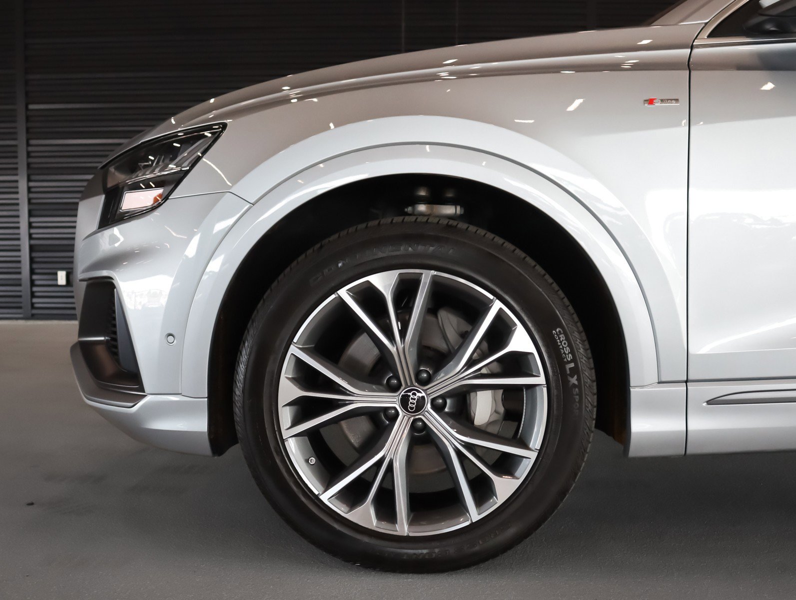 Used 2023 Audi Q8 Premium Plus w/ Premium Plus Package image 5