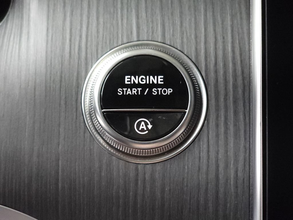 Certified 2026 Mercedes-Benz C 300 4MATIC Sedan image 15