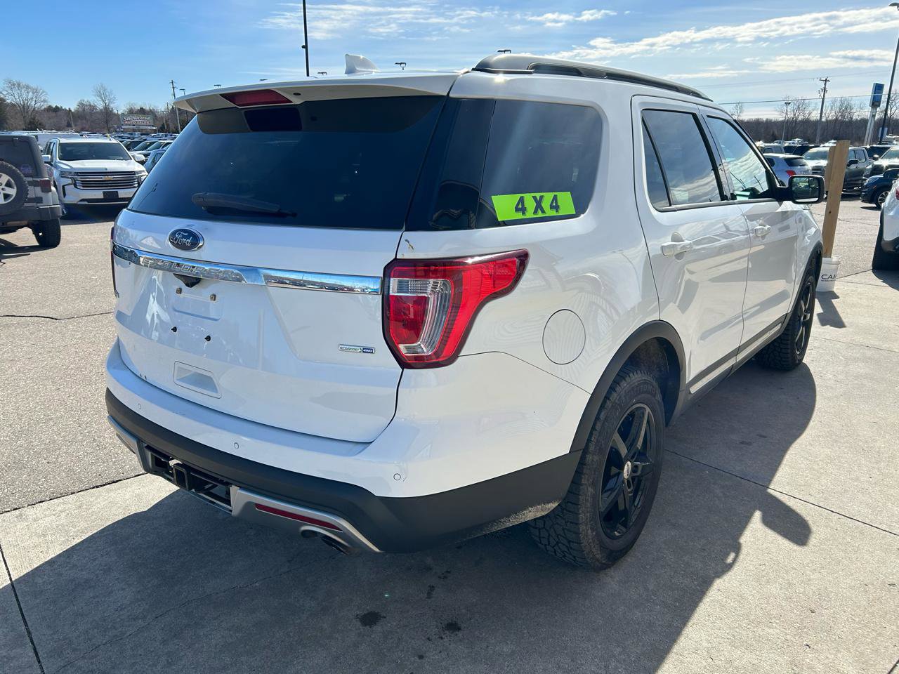 Used 2016 Ford Explorer XLT image 5