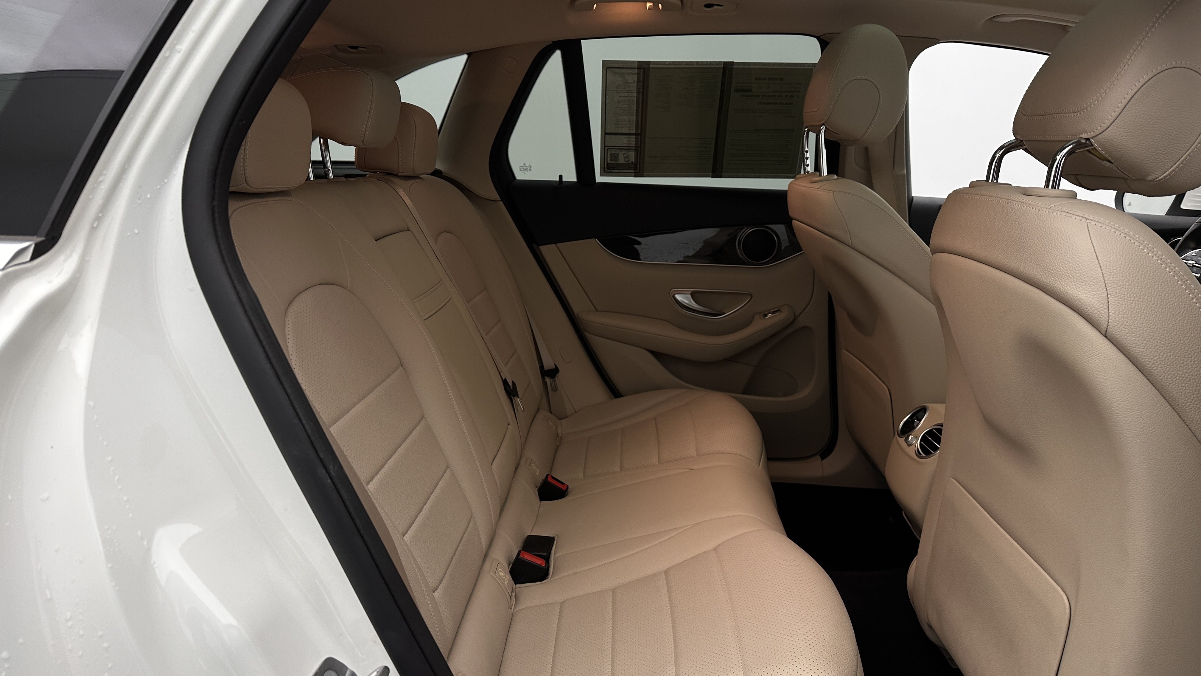 Used 2021 Mercedes-Benz GLC 300 image 29