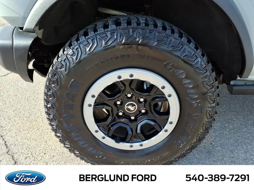 Used 2022 Ford Bronco Badlands w/ Sasquatch Package AWD/4WD image 11