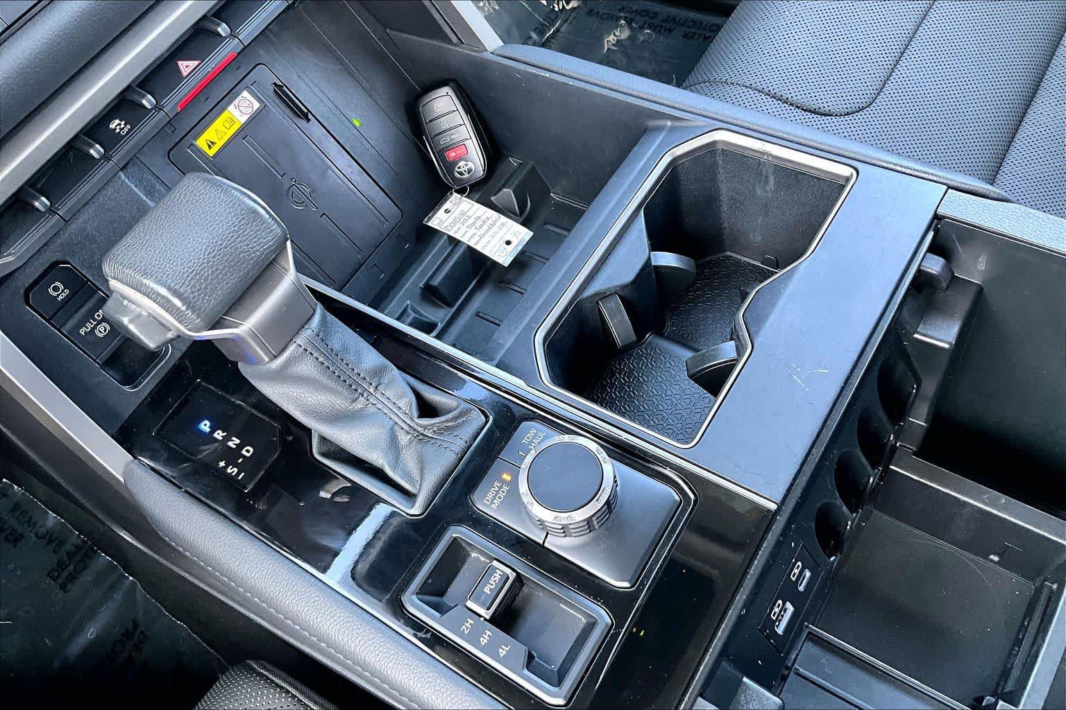 Used 2023 Toyota Tundra Limited w/ Power Package AWD/4WD image 15
