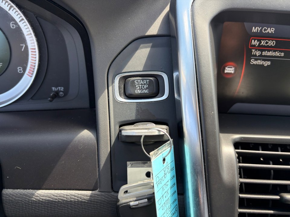 Used 2013 Volvo XC60 3.2 image 20