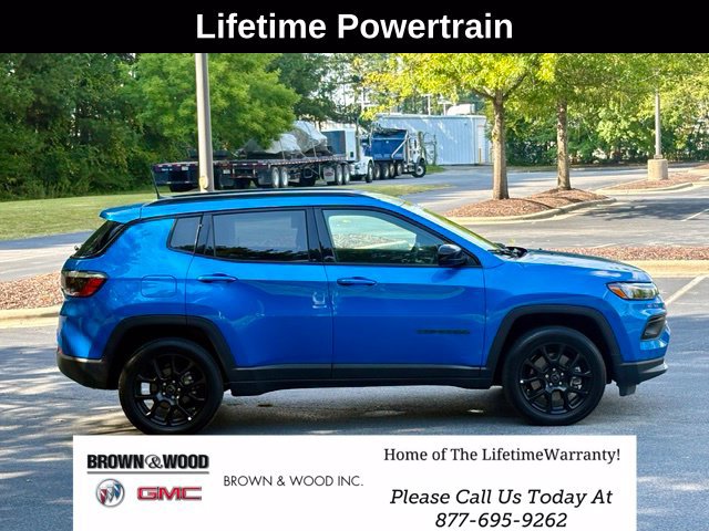 Used 2026 Jeep Compass Latitude AWD/4WD image 9