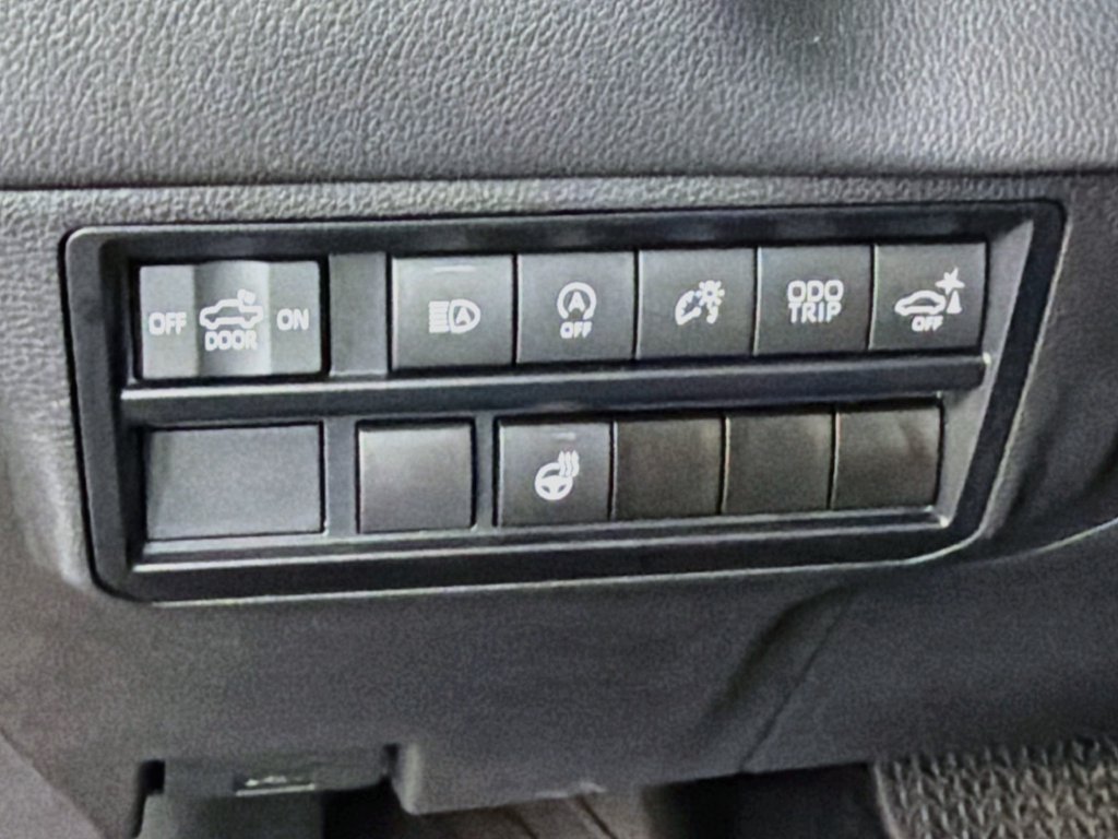 Used 2024 Toyota Tundra Limited AWD/4WD image 11