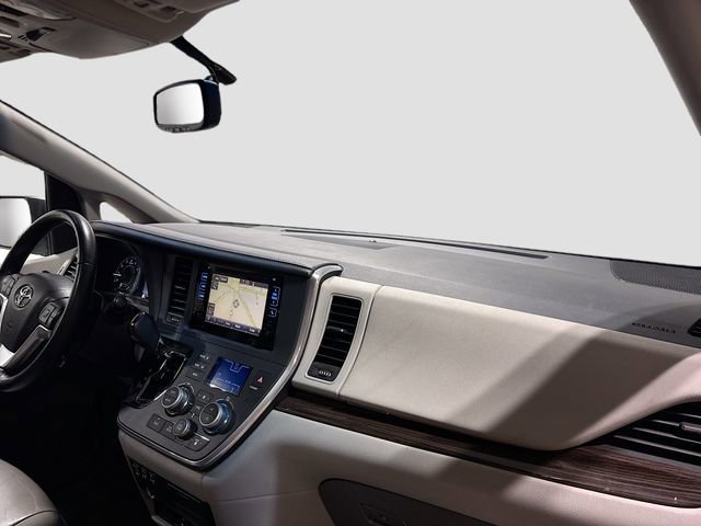 Used 2015 Toyota Sienna XLE Premium image 33