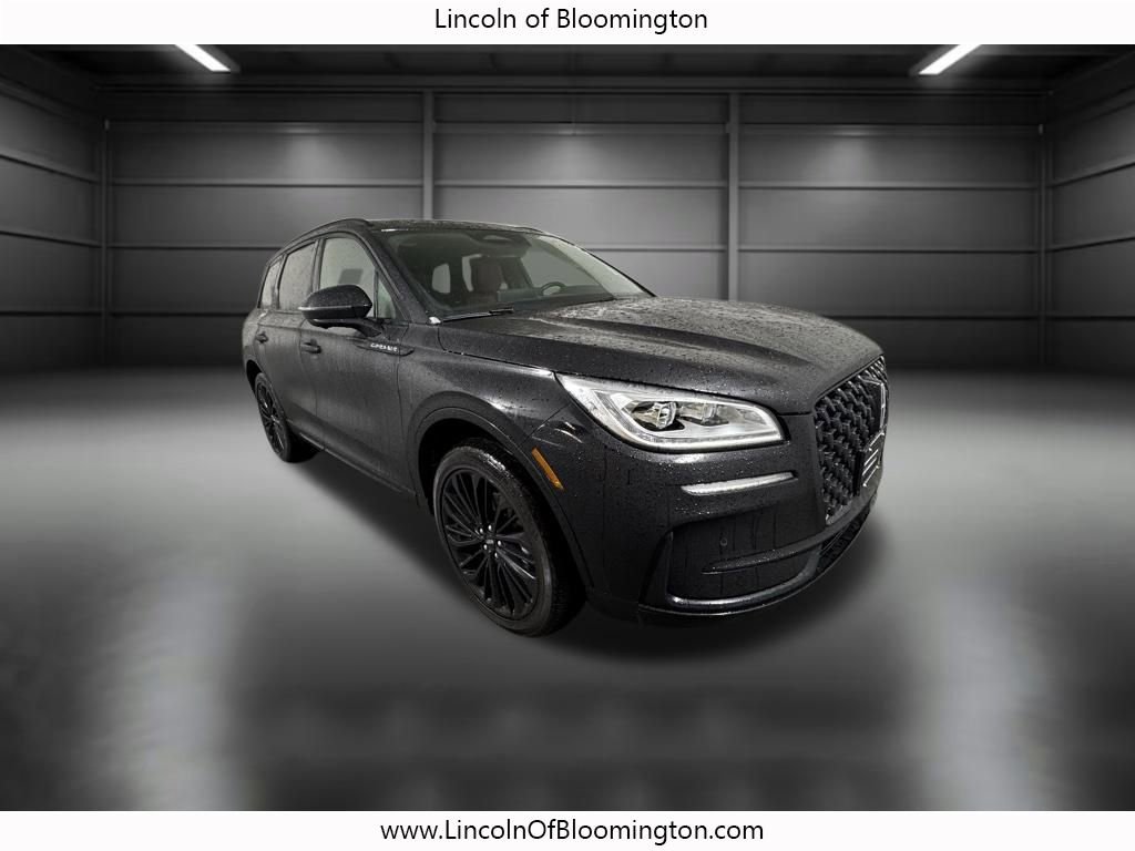 New 2025 Lincoln Corsair Reserve w/ Equipment Group 202A image 10