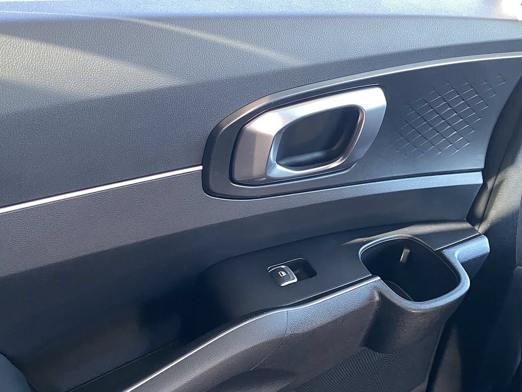 New 2026 Kia Sorento LX FWD image 21