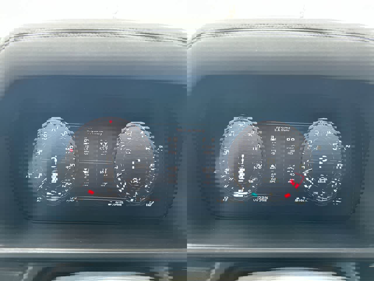 Used 2025 Land Rover Defender 90 S image 35