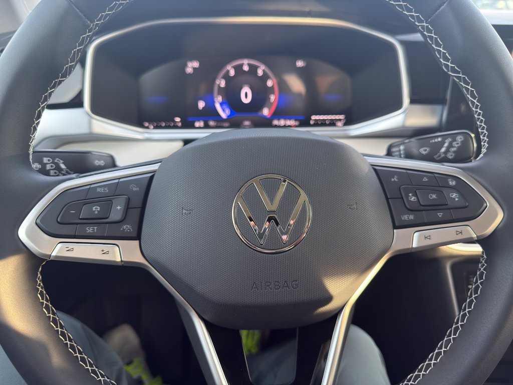New 2026 Volkswagen Taos SE FWD image 16