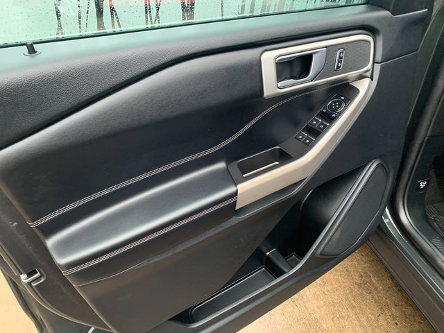 Used 2022 Ford Explorer XLT w/ Class IV Trailer Tow Package image 26