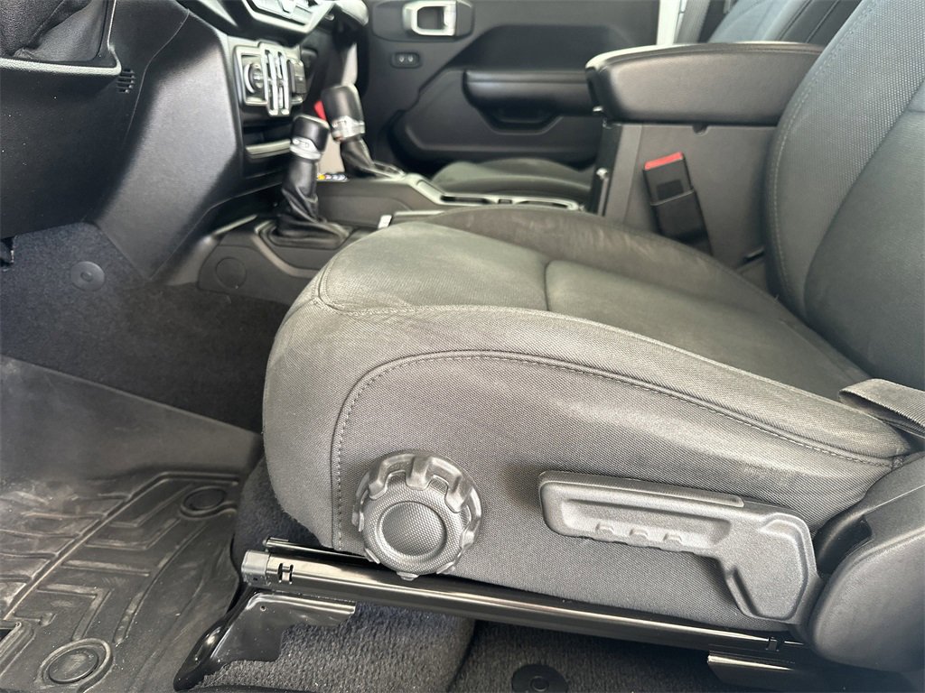 Used 2020 Jeep Gladiator Sport w/ Quick Order Package 24S image 13