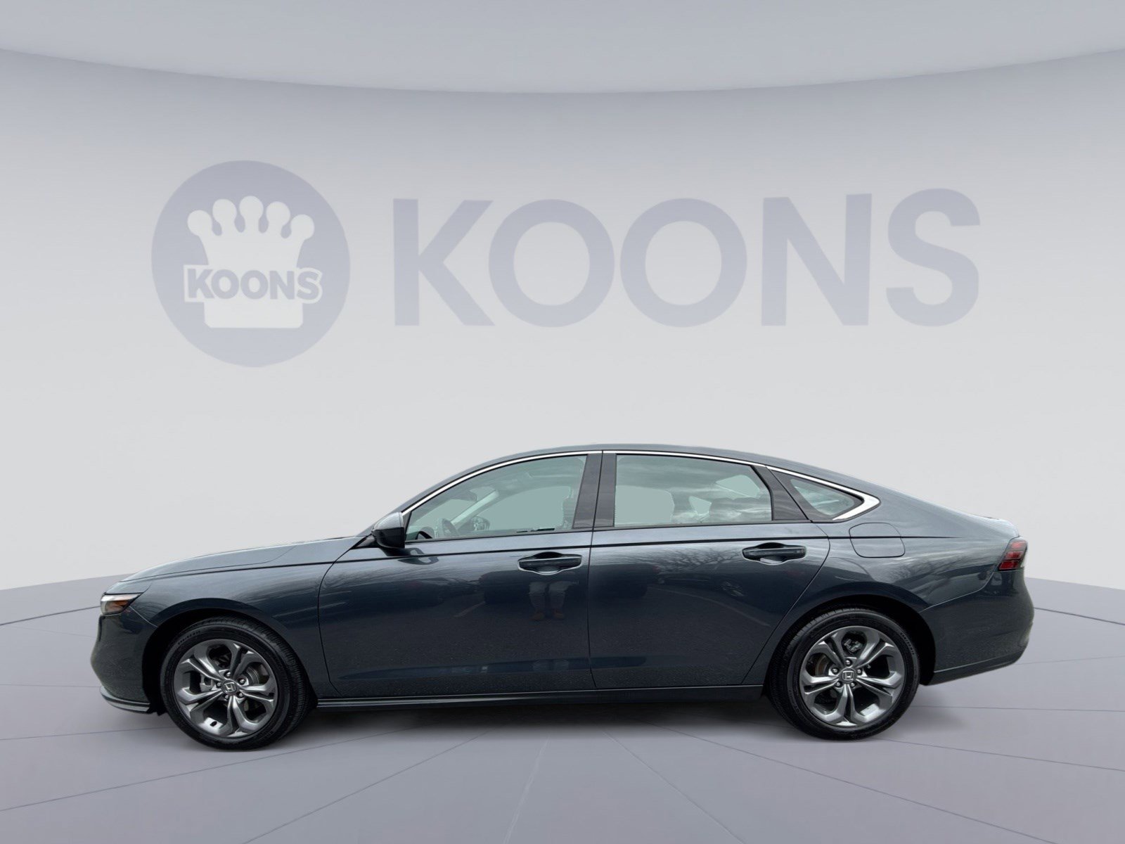 Used 2024 Honda Accord EX image 2