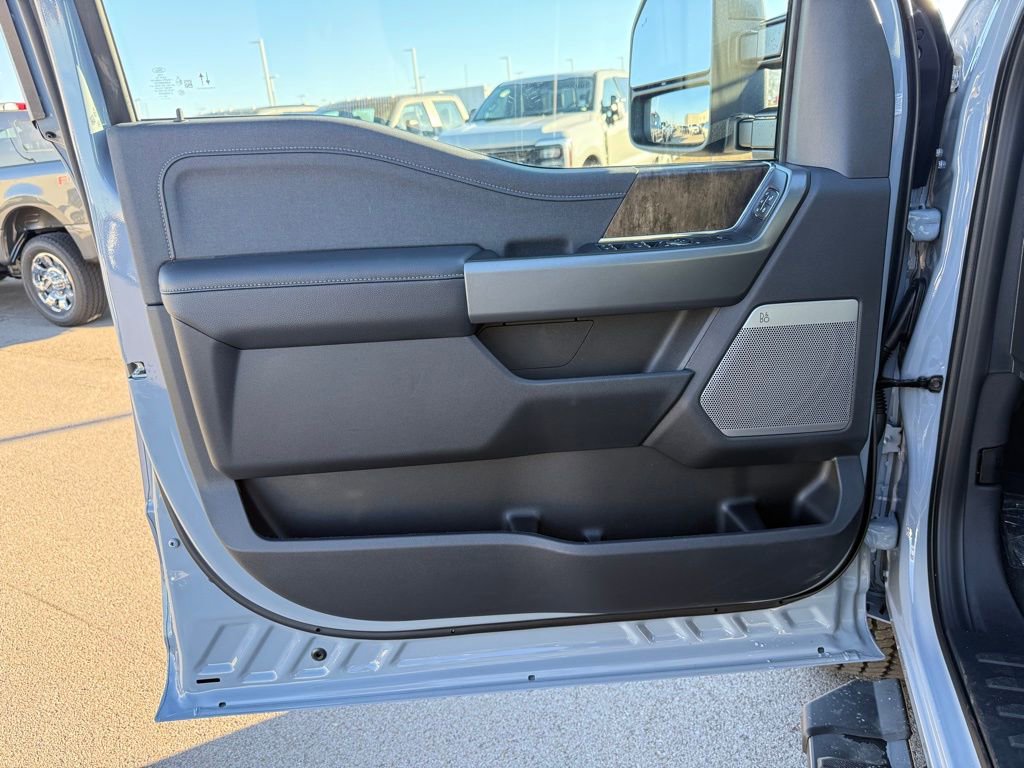 New 2026 Ford F250 Lariat w/ Black Appearance Package image 10