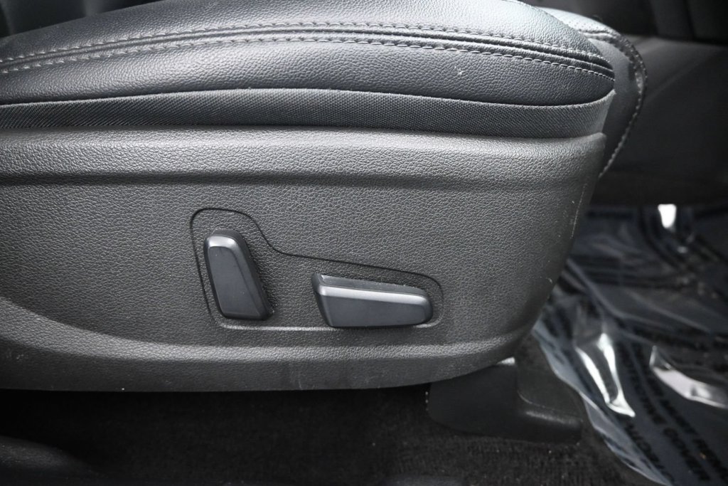Used 2023 Hyundai Santa Fe SEL Premium AWD/4WD image 12