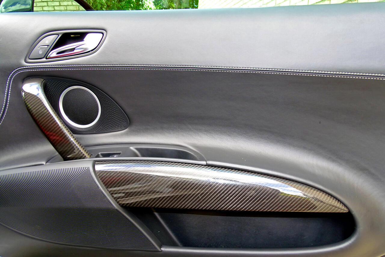 Used 2012 Audi R8 V10 image 17