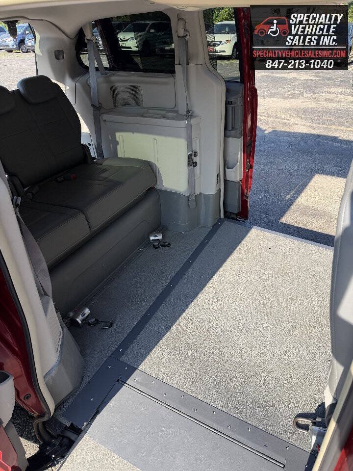 Used 2008 Dodge Grand Caravan SXT FWD image 17