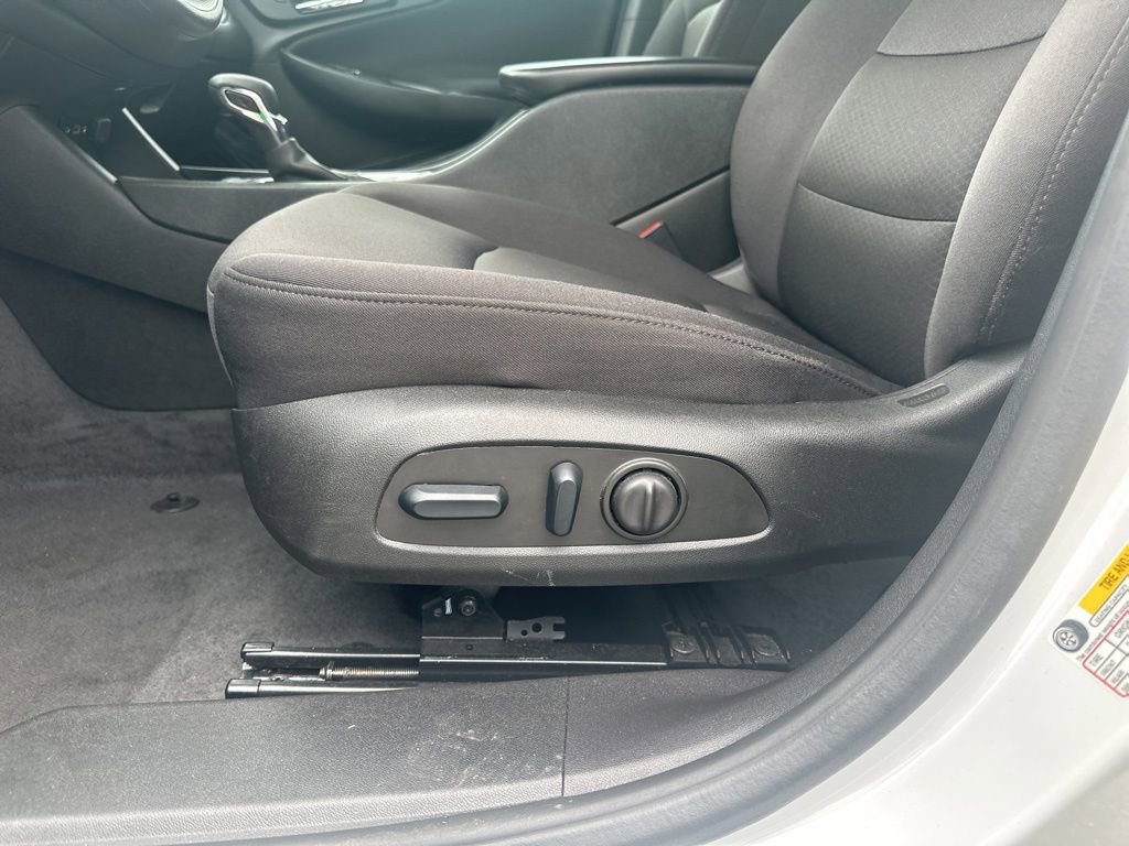 Used 2024 Chevrolet Malibu LT FWD image 7