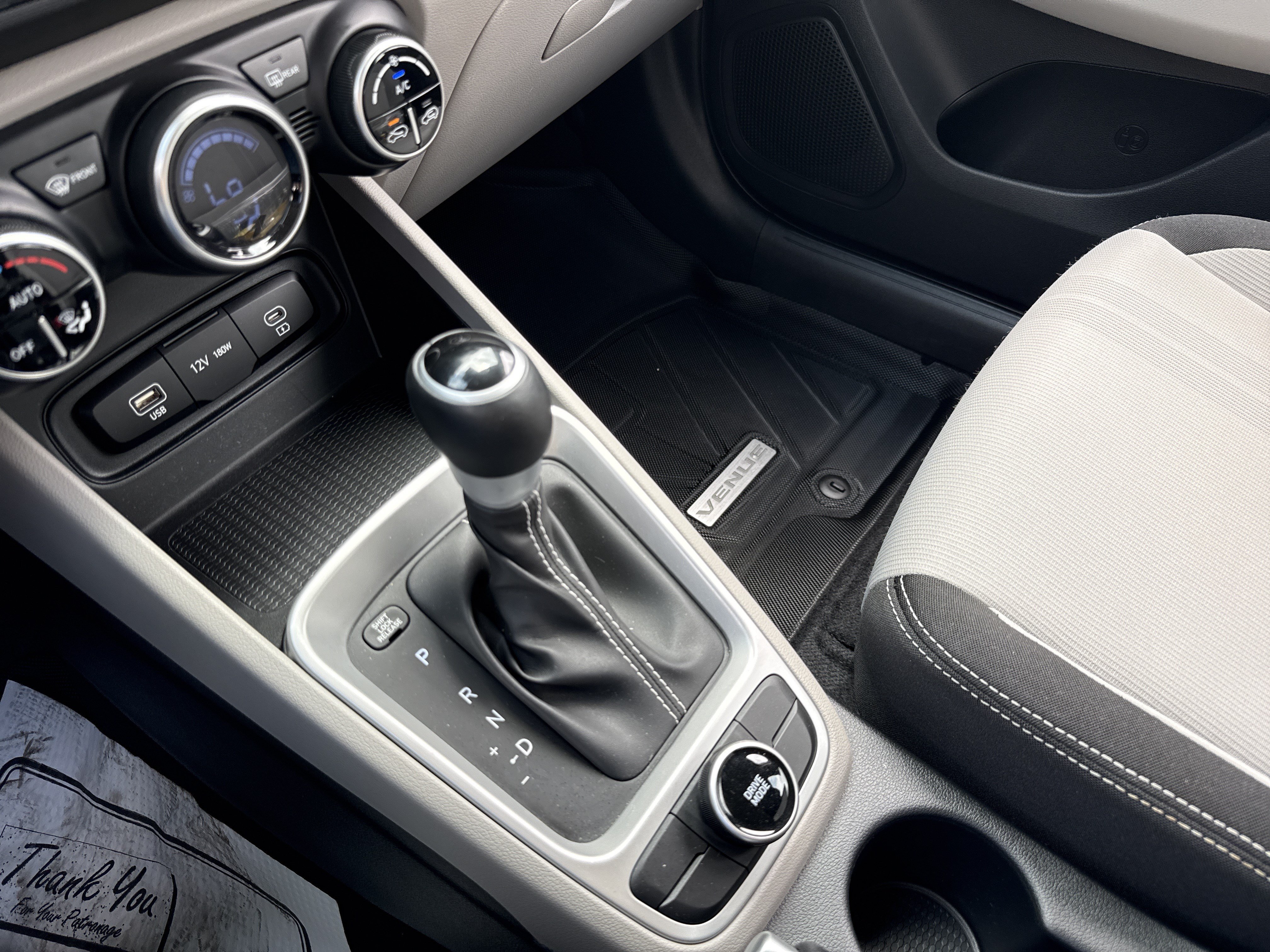 Certified 2025 Hyundai Venue SEL FWD image 25