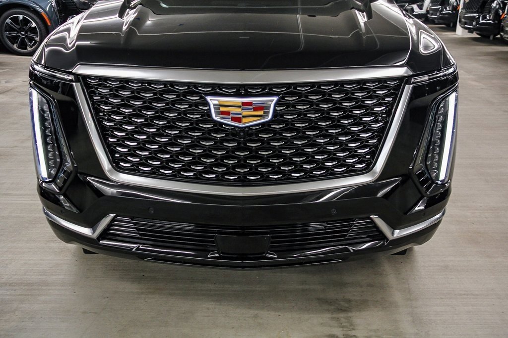 Used 2026 Cadillac Escalade Luxury image 11