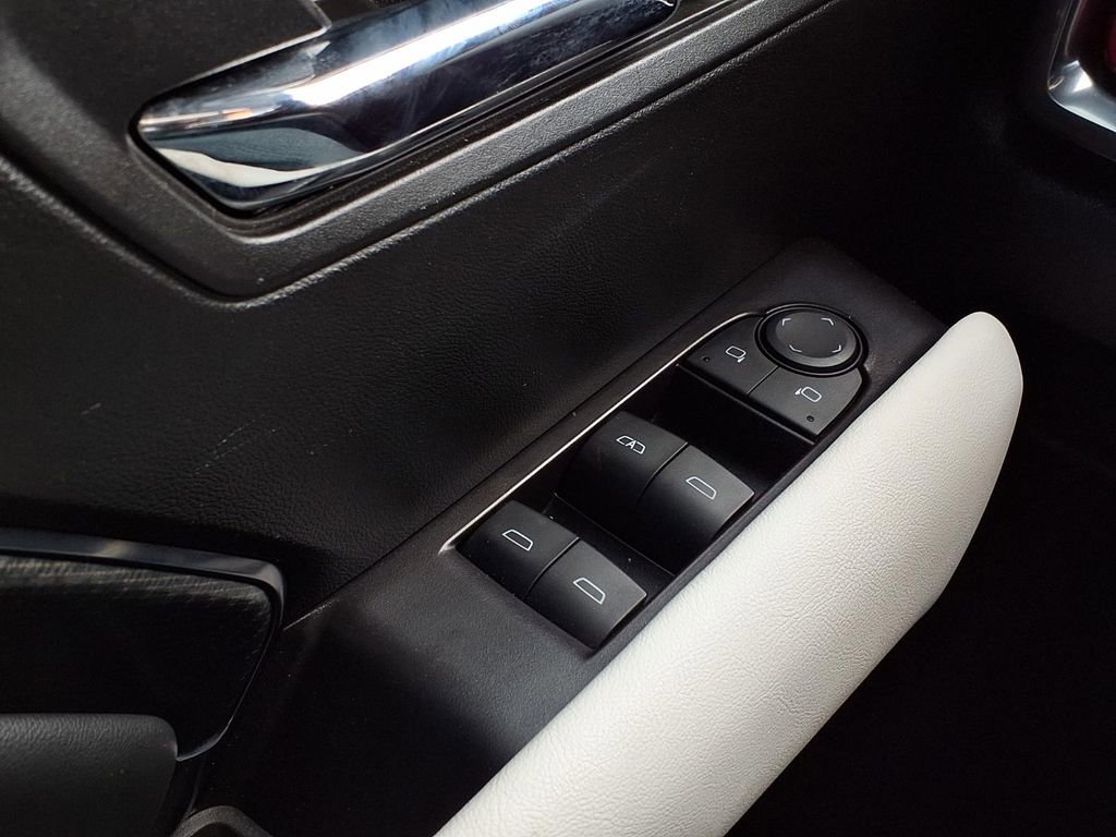 Used 2024 GMC Canyon AT4X image 19