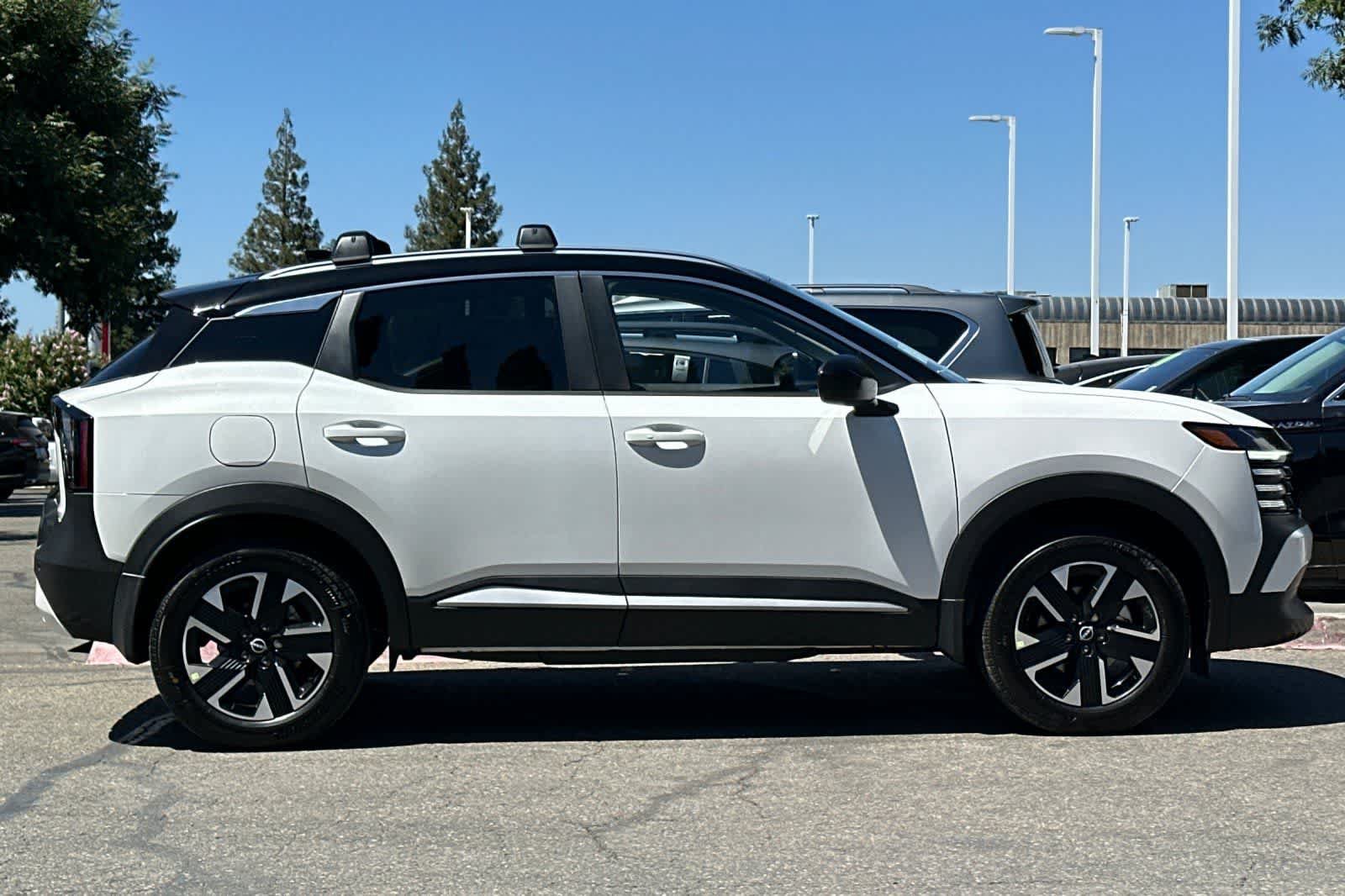 New 2026 Nissan Kicks SV w/ Cold Weather Package AWD/4WD image 7