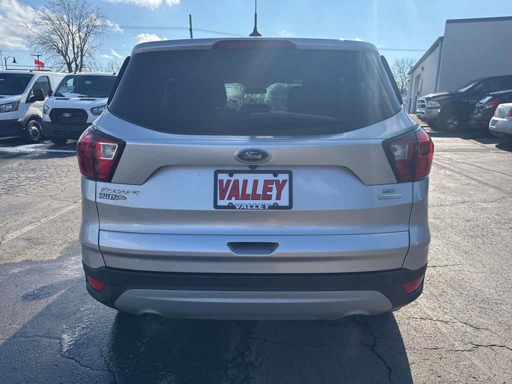Certified 2019 Ford Escape SE image 11