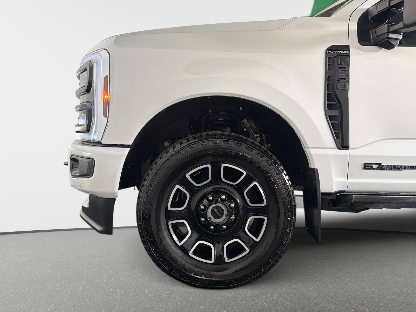Used 2025 Ford F250 Platinum AWD/4WD image 13