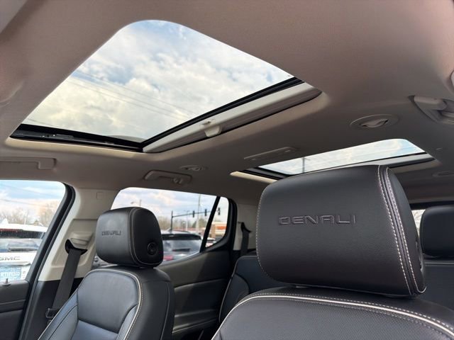 Used 2022 GMC Acadia Denali w/ Black Diamond Edition image 23