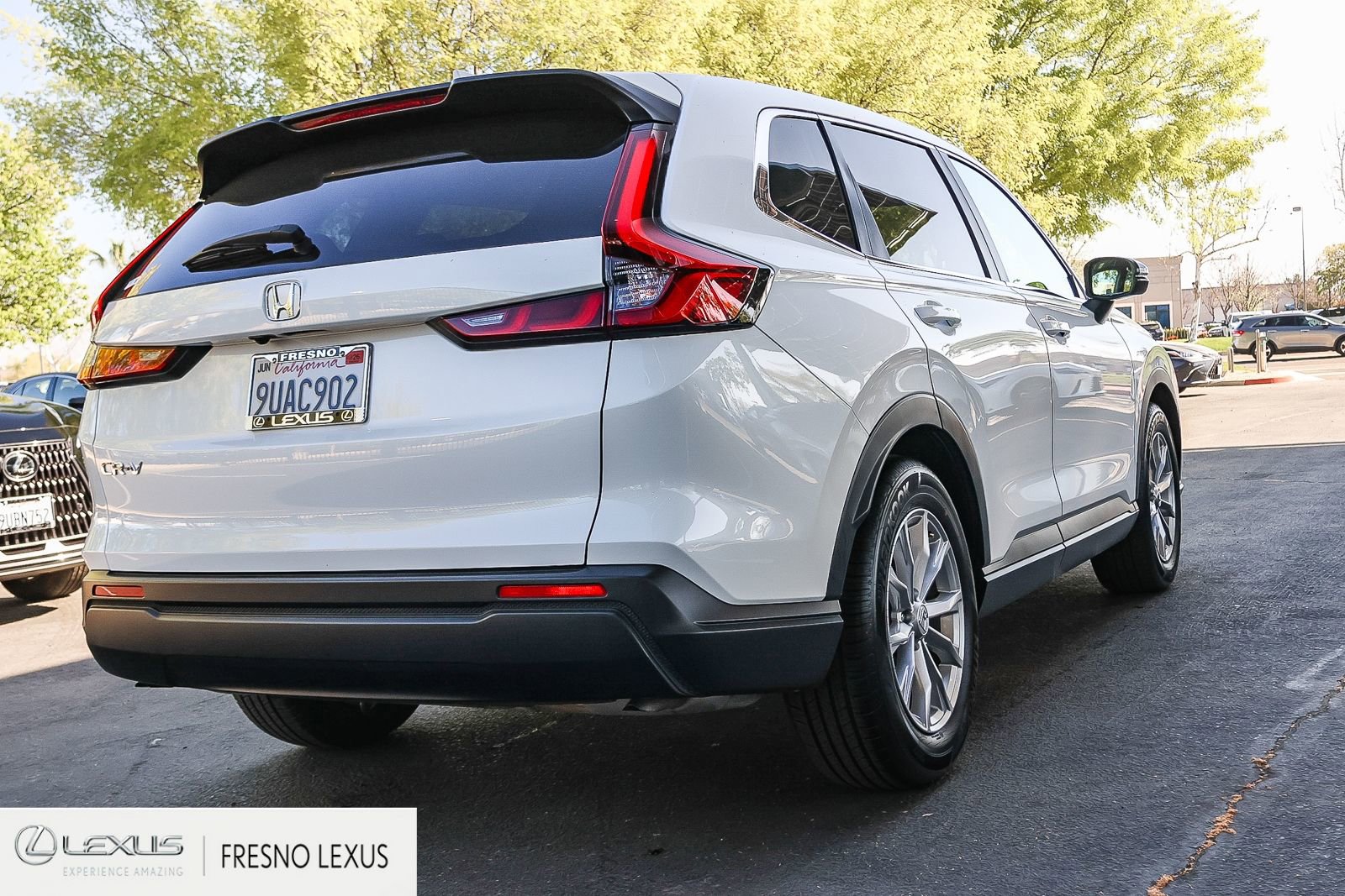 Used 2025 Honda CR-V EX image 6