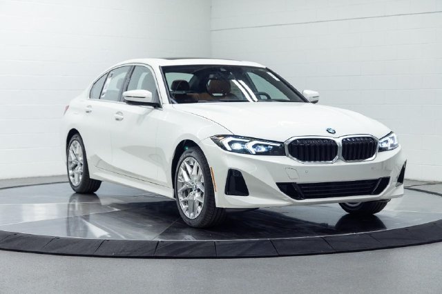 Used 2026 BMW 330i xDrive Sedan w/ Convenience Package AWD/4WD image 5