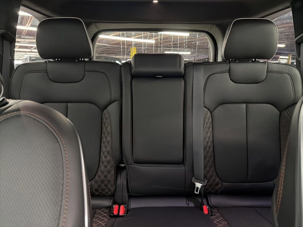 New 2026 Jeep Grand Cherokee Summit image 20