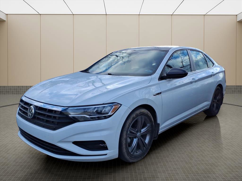 Used 2021 Volkswagen Jetta R-Line w/ R-Line Cold Weather Package image 2