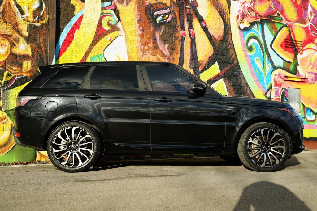 Used 2020 Land Rover Range Rover Sport HSE image 3