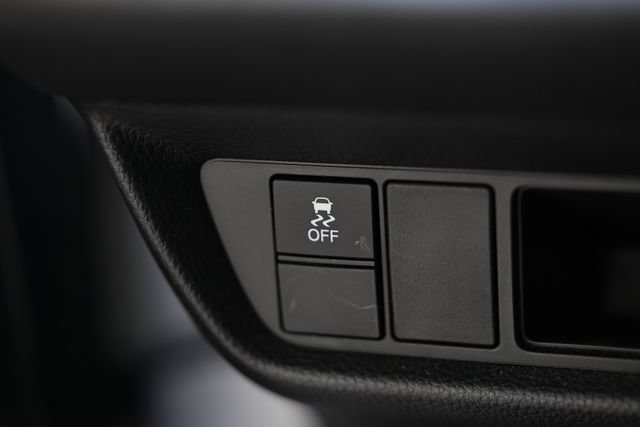 Used 2023 Honda HR-V LX image 17