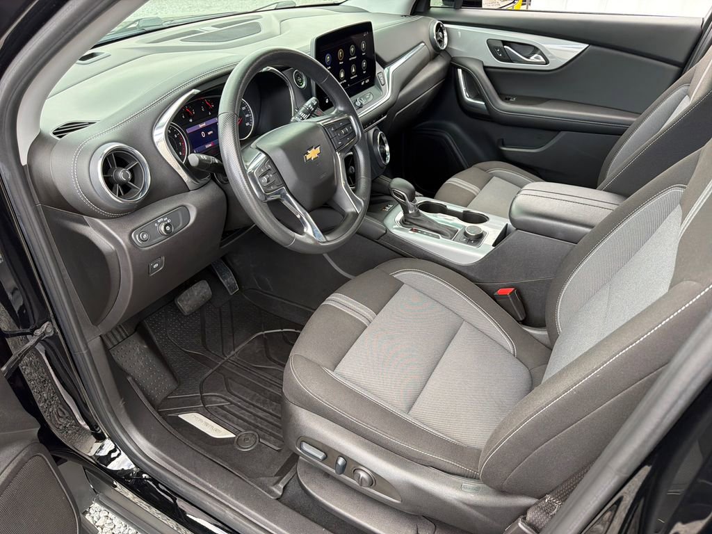 Used 2023 Chevrolet Blazer LT w/ Convenience Package image 2